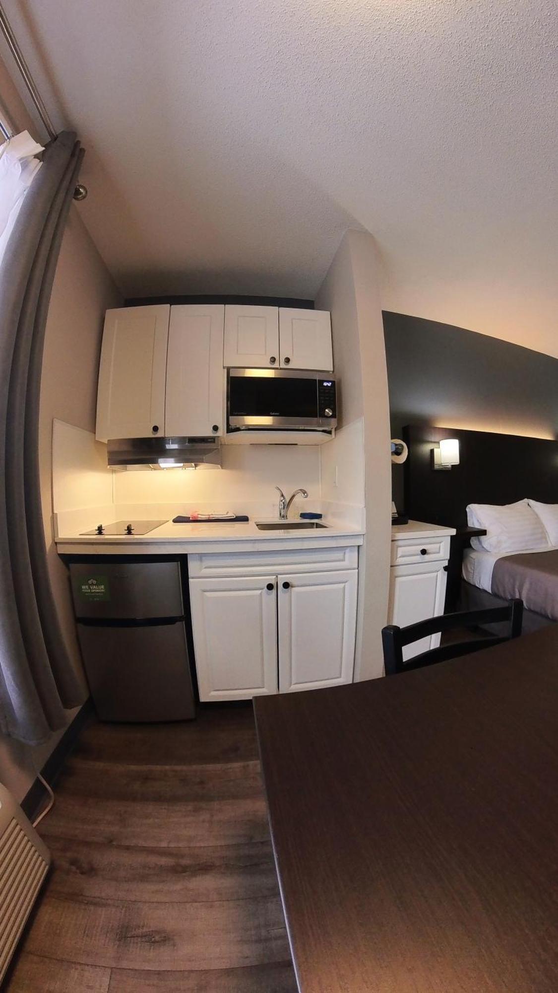 Moonlight Inn And Suites Sudbury Eksteriør billede