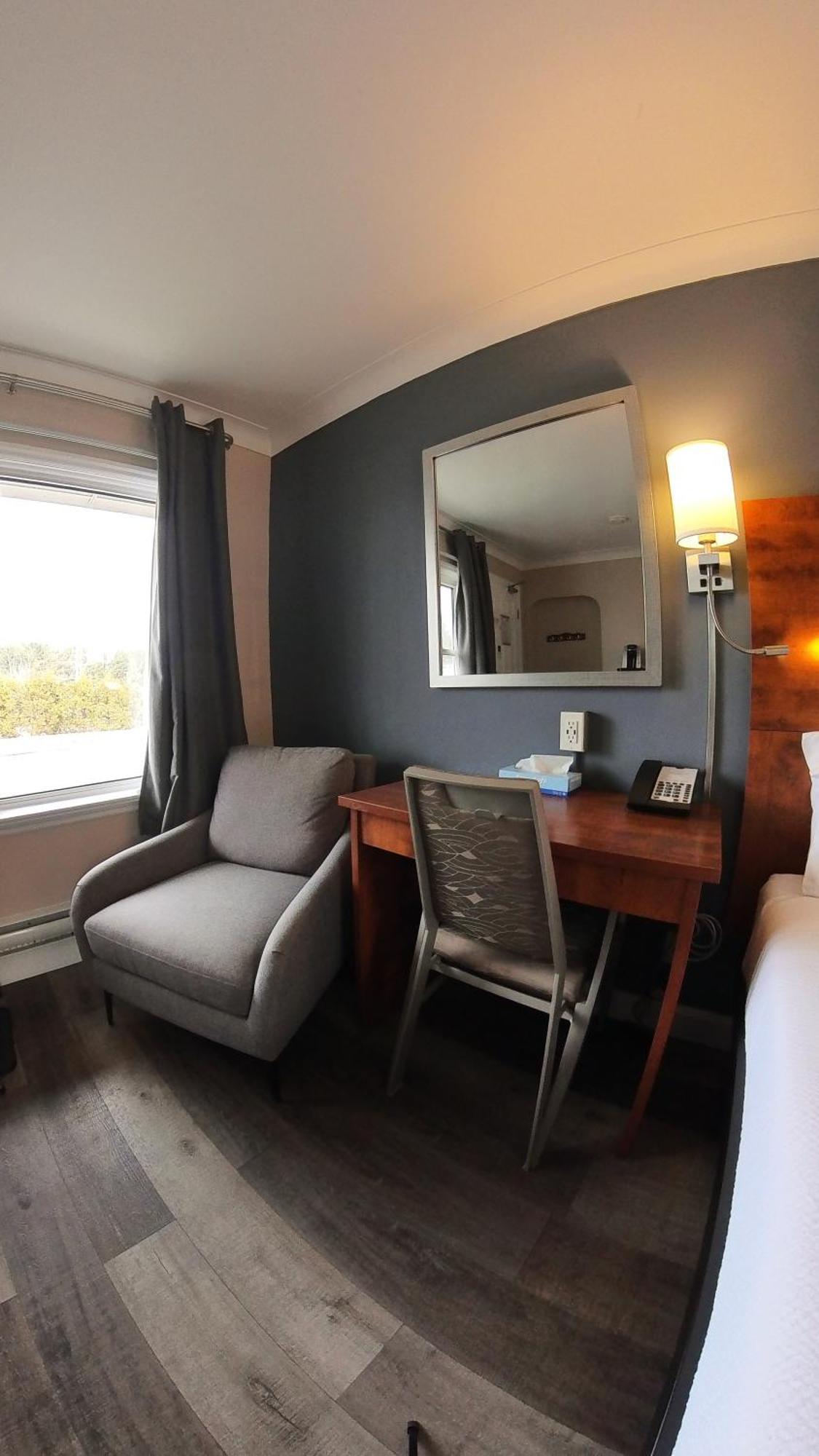 Moonlight Inn And Suites Sudbury Eksteriør billede