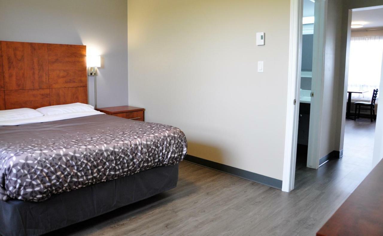 Moonlight Inn And Suites Sudbury Eksteriør billede
